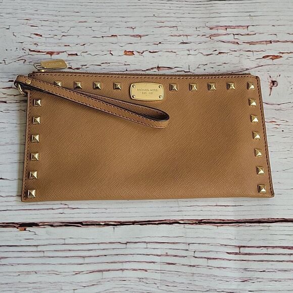 MICHAEL KORS Tan Medium Sized Wristlet - Picture 3 of 6